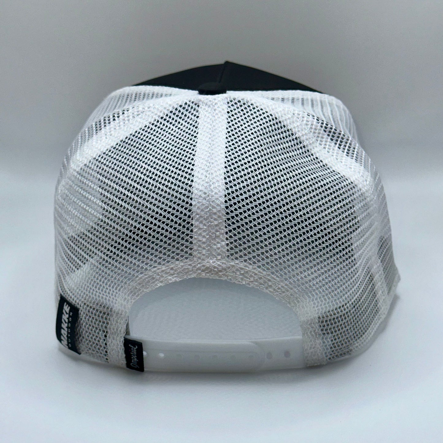 AP 981 black and white mesh back