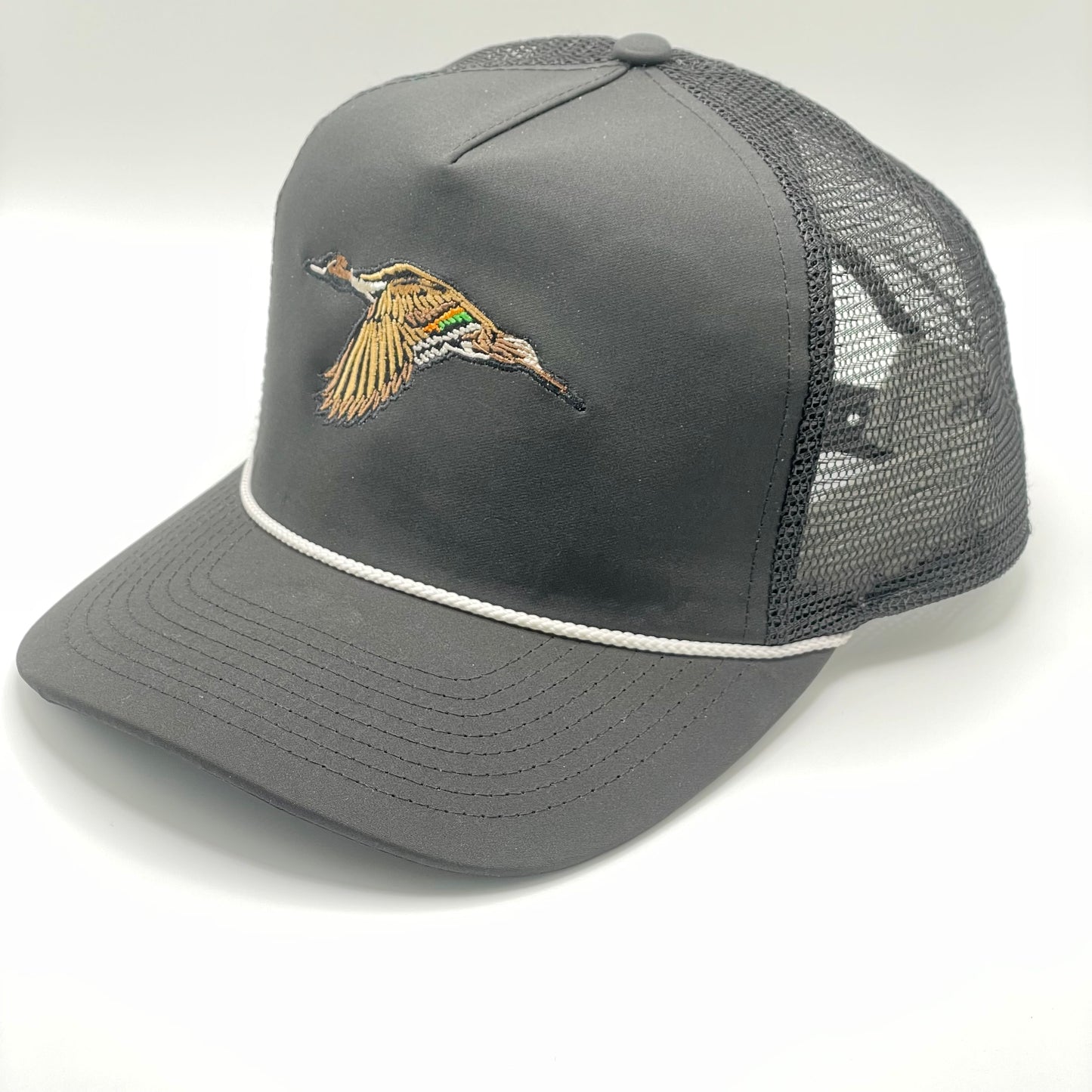 Black 5 panel retro fit mesh back pintail hat