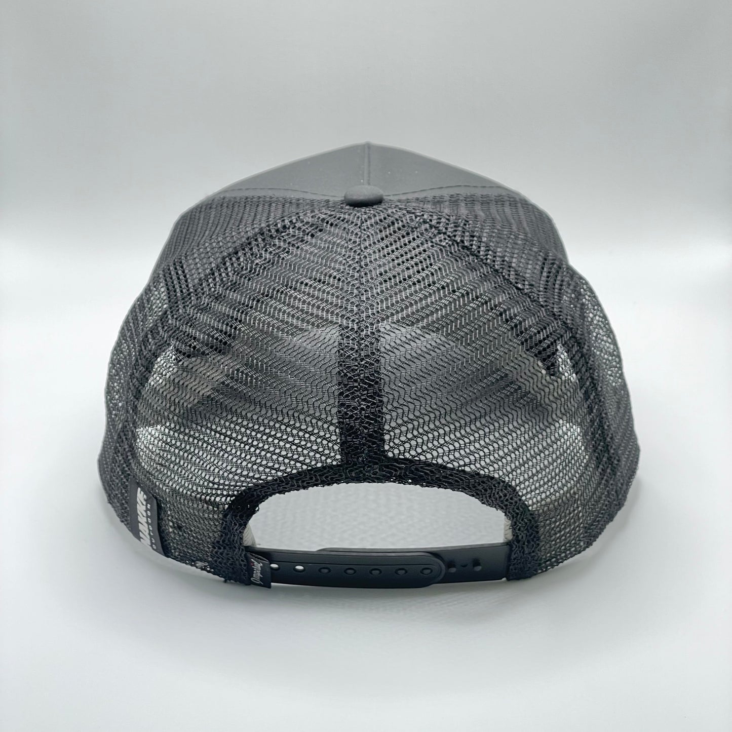 Black 5 panel retro fit mesh back pintail hat